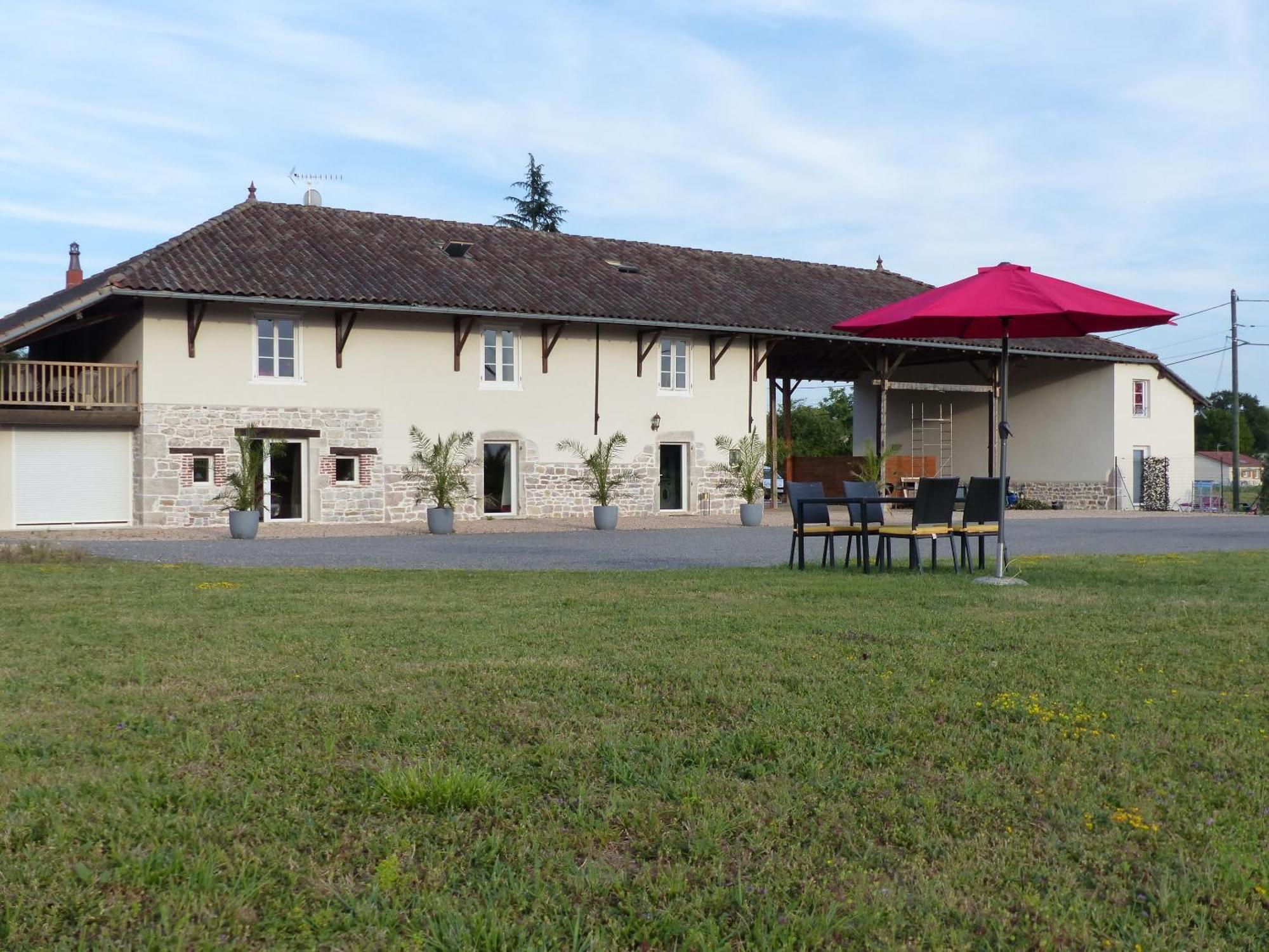 Gites Domaine De La Rochere Domsure 외부 사진
